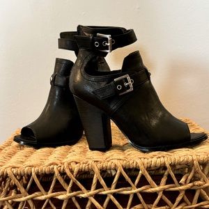 GUESS Black Peep toe Bootie size 7.5